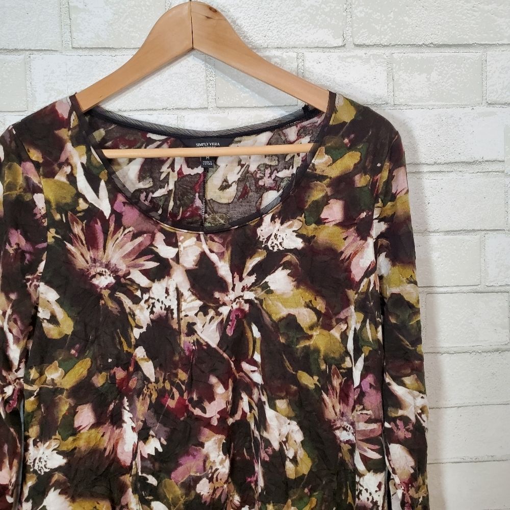 Simply Vera - Vera Wing floral top - Picture 6 of 13